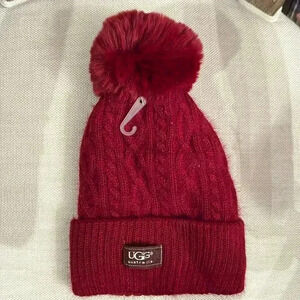 UGG cream, winter white beanie hat
